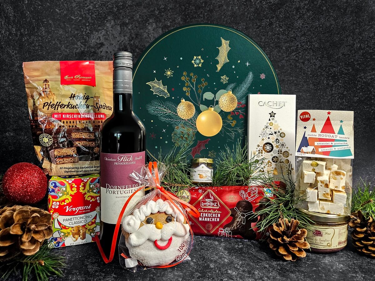 Weihnachtskorb gefüllt